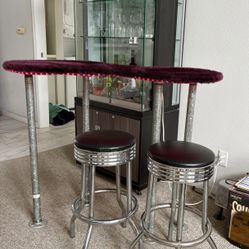 Bar with Bar Stools