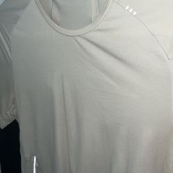 Men’s Lululemon Size Small Shirt