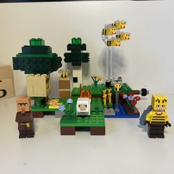 21165 LEGO Minecraft The Bee Farm 