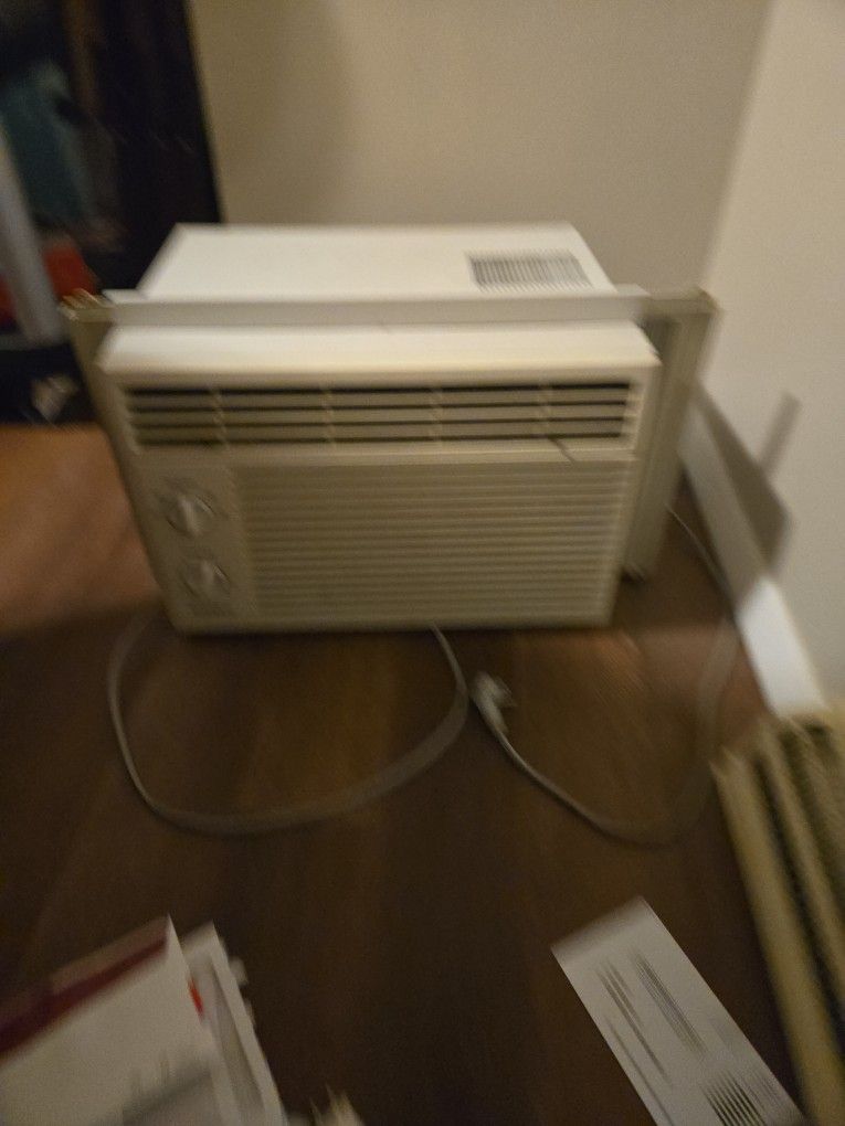 Goldstar Air Conditioner