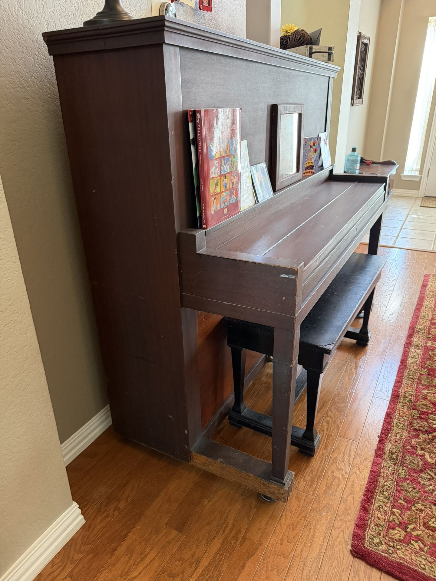 Free / 1920’s Voss & Sons Upright Piano