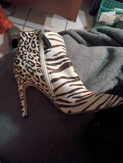 Guess stilleto. 6M