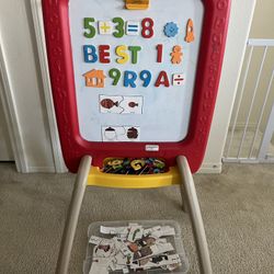 Step 2 Easel With Letters And Numbers