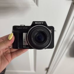sony cyber shot camera 