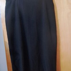 Shendel Black Maxi Skirt – Size 18 – Flattering Fi
