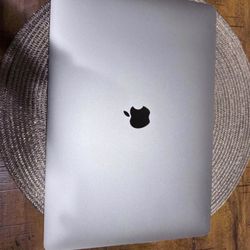 MacBook Pro 15" A1707 with Touch Bar