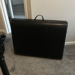 Massage Table With Massage Holding Bag And Headrest