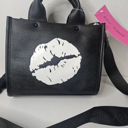 Betsy Johnson Red Lips Shoulder Purse NWT $88