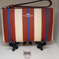 Coach Corner Zip Wristlet - New With Tag 