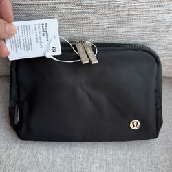 Lululemon Belt Bag 2L 