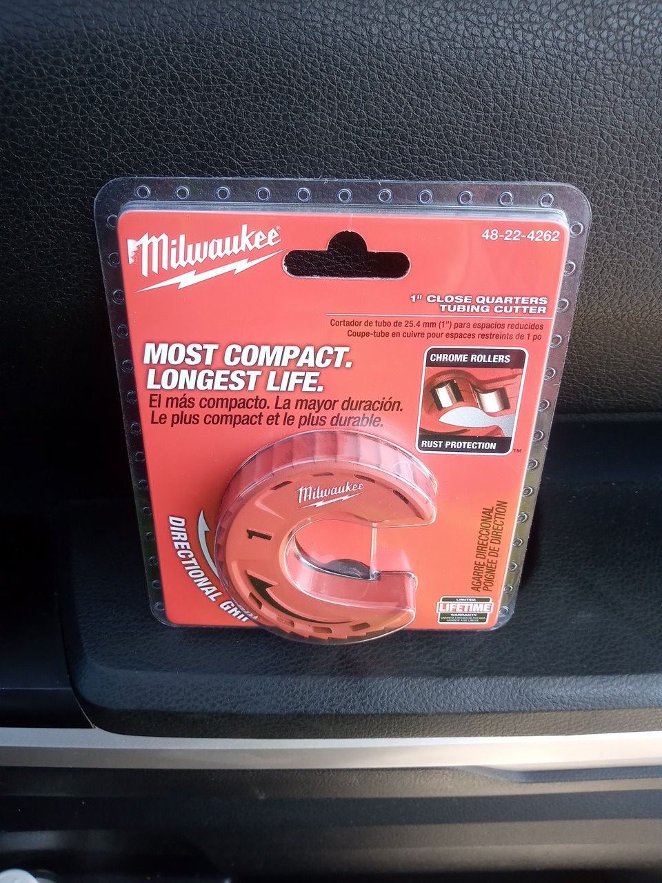 MILWAUKEE 1" CLOSE QUARTERS TUBING CUTTER