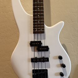 Jackson JS2 active/passive bass
