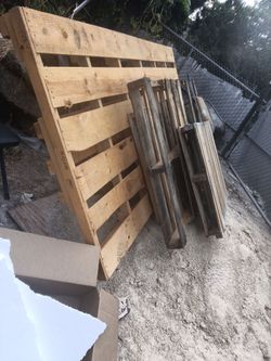 Pallets or platforms