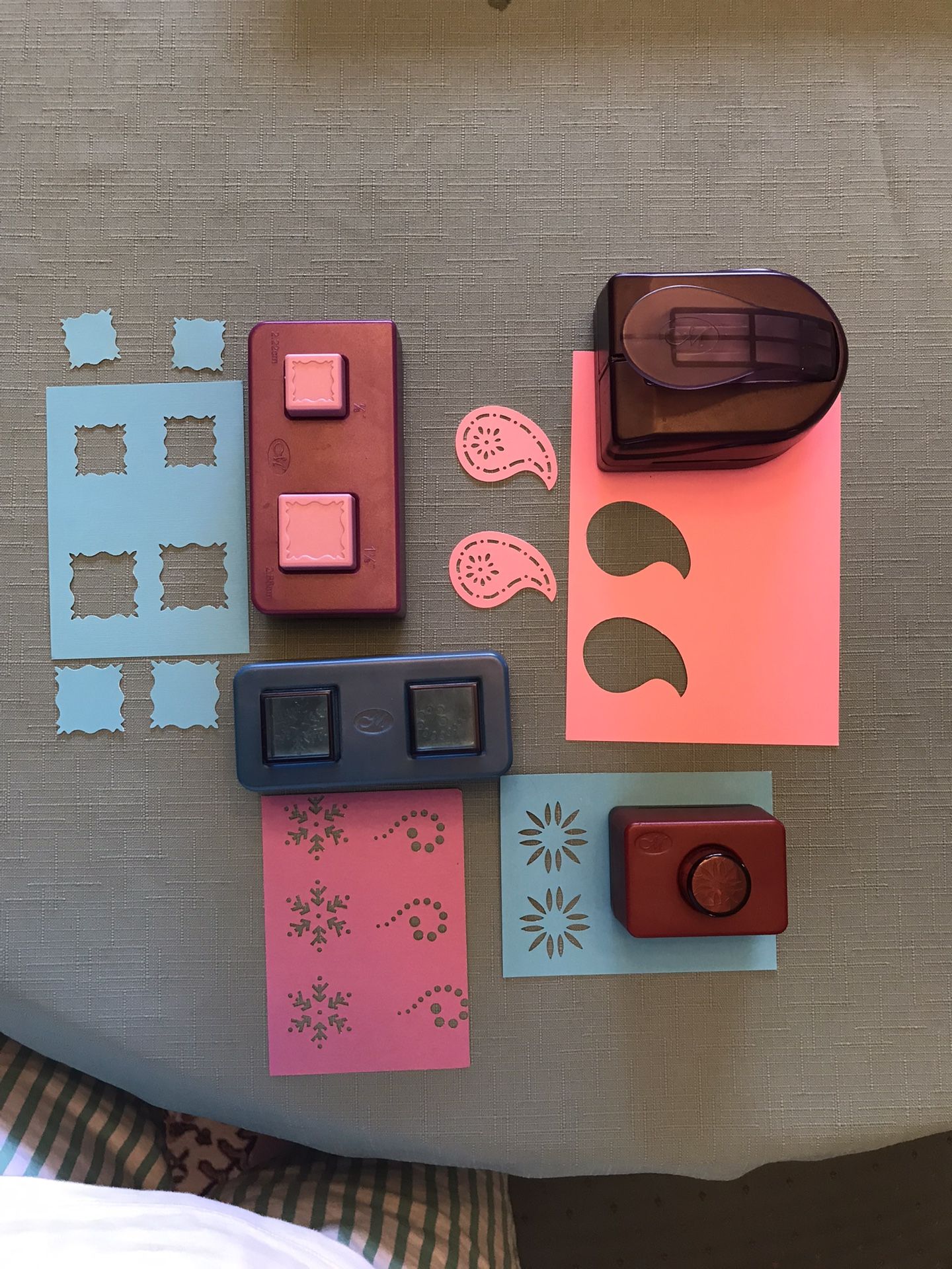 Creative Memories Paper Punches. Set Of 4
