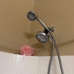 Detachable shower