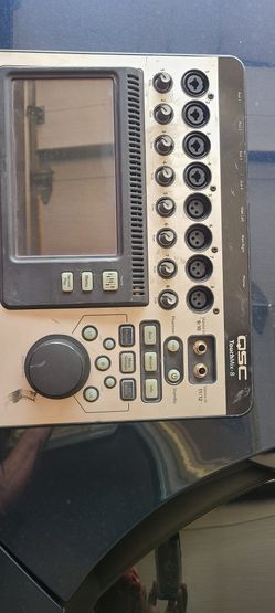 QSC TOUCH MIX 8