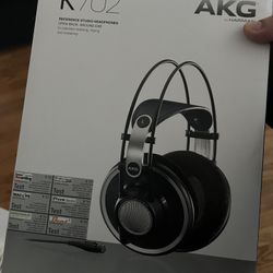 Akg 702