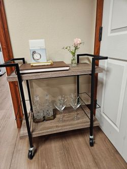 Serving cart