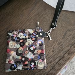 Jewell Wristlet 