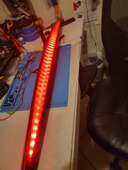 06 ESCALADE BRAKE LIGHT