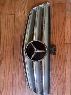 W204 Mercedes C Class front grill