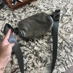 Lululemon Everywhere Belt Bag – Slate Grey | MOVING OUT SALE