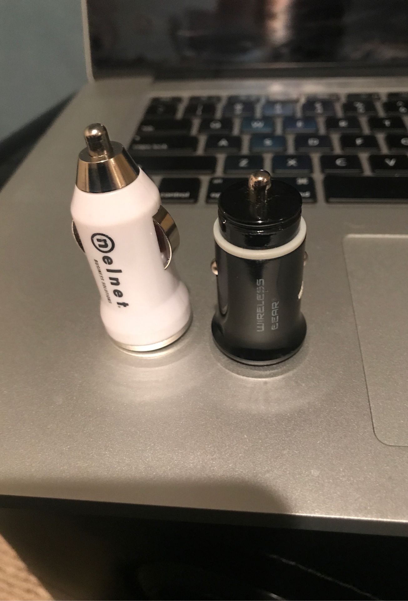 USB CAR ADAPTER
