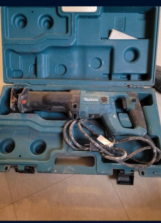 Makita Sawzall And Milwaukee Drill Battery And Charger 