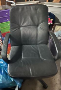 Rolling chair