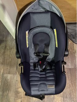 Infant carseat with base