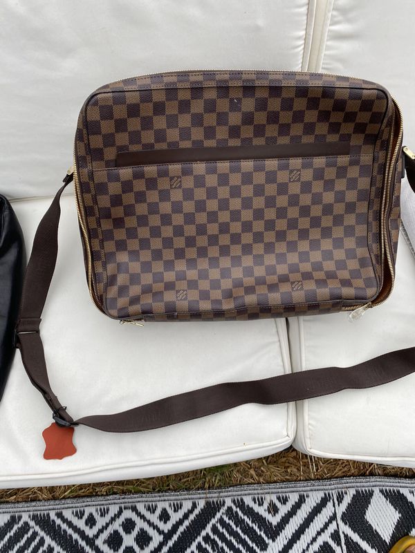 Louis Vuitton bag for Sale in San Diego, CA - OfferUp