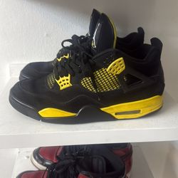 Jordan 4 Lightning