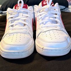 Nike Court Borough Low Youth Size 4