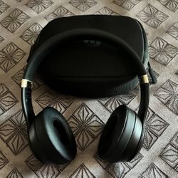 Beats Solo 4 Headphones 