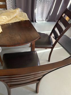 Dining table set