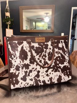 Large cow print tote 👜 🐮
