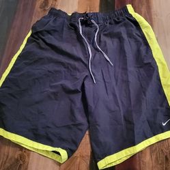 Men's Nike Windbreaker Shorts Size XL