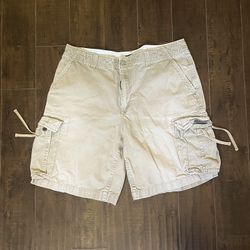 Men  Cargo shorts (3) Size 36 Waist