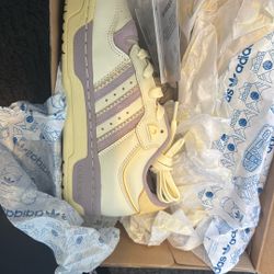 Brand New Adidas Women 7.5