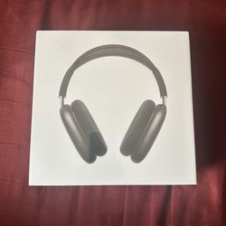 Apple AirPods Max Wireless Over-Ear Headset - Space Gray