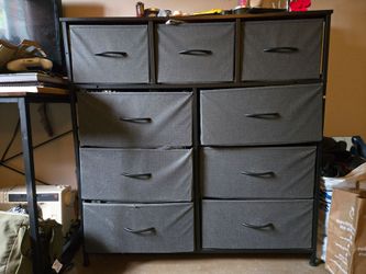 Dresser