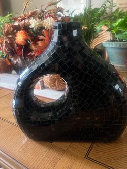 BLACK Decorative Vase