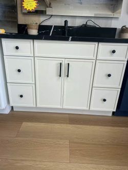 48-inch Slim Shaker with Black Quartz Countertop