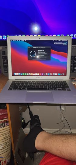 Apple MacBook Air Laptop