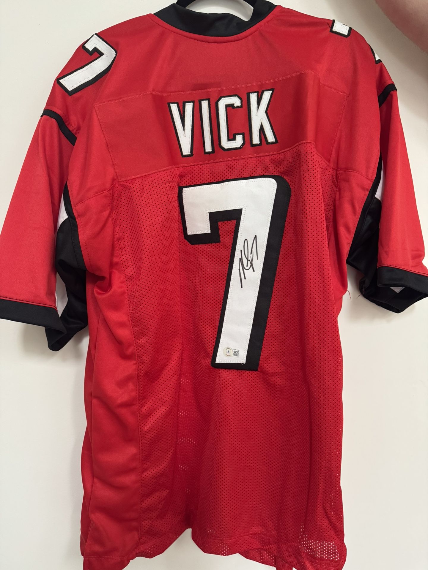 Falcons Mike Vick Autographed Custom jersey !!!