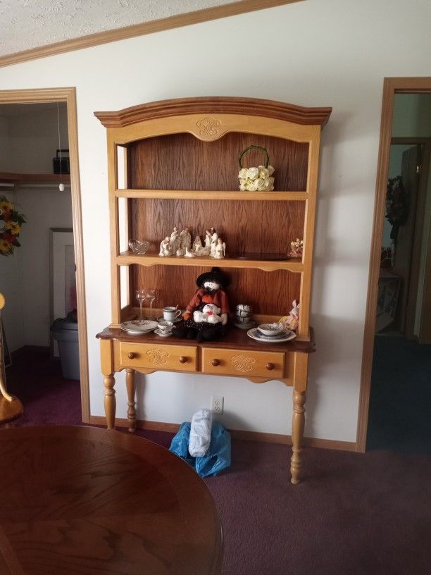 Hutch 44x78
