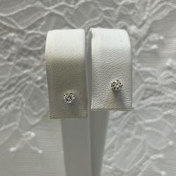 14k Gold Diamond Stud Earrings