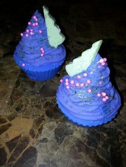 Xmas raspberry lemonade cupcake soaps