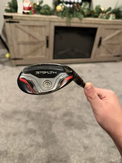 Taylormade Stealth Plus 3 Hybrid RH W/ Head Cover 