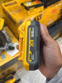 Dewalt 20v powerstack 3.5ah battery